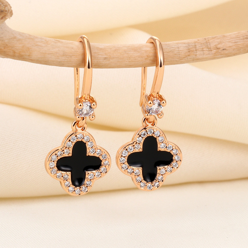 High-end Pearl Four-Leaf Clover Pendant Earrings Elegant Ear Pendants image 1