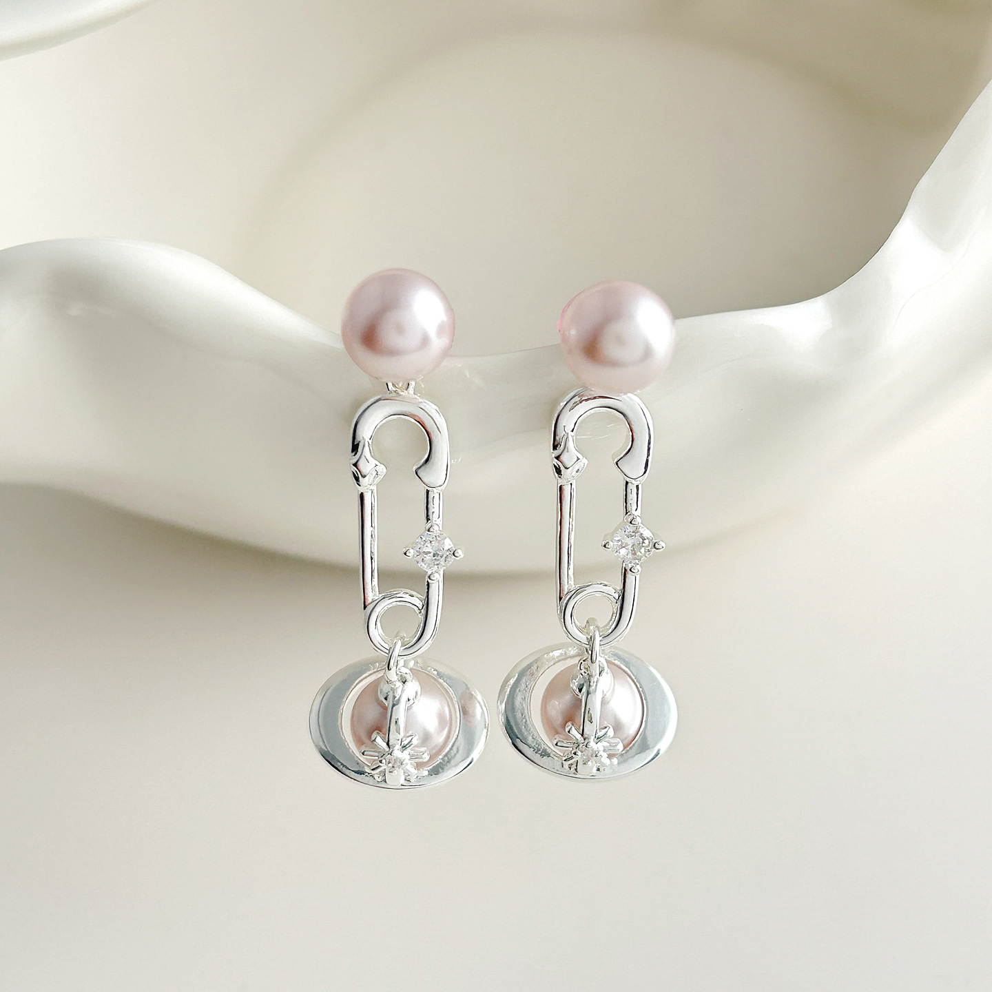 Retro Mantua Rose Pink Pearl Scroll Pin Saturn Earring Unique Design Eardrop image 2