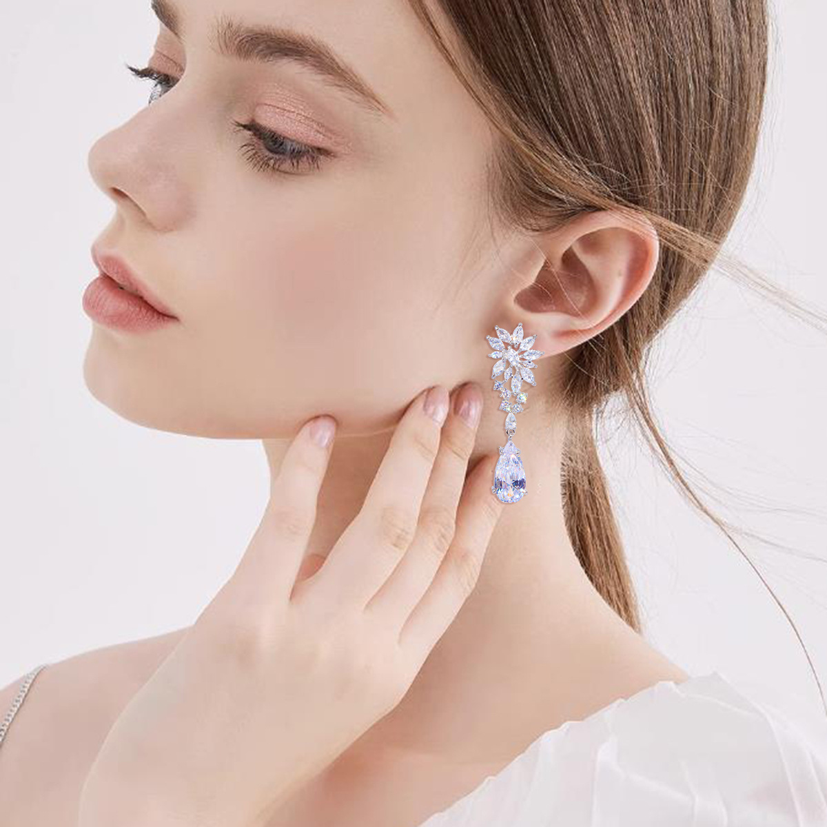 Luxurious Large Zirconium Leaf Petal Waterdrop Party Earrings image 2
