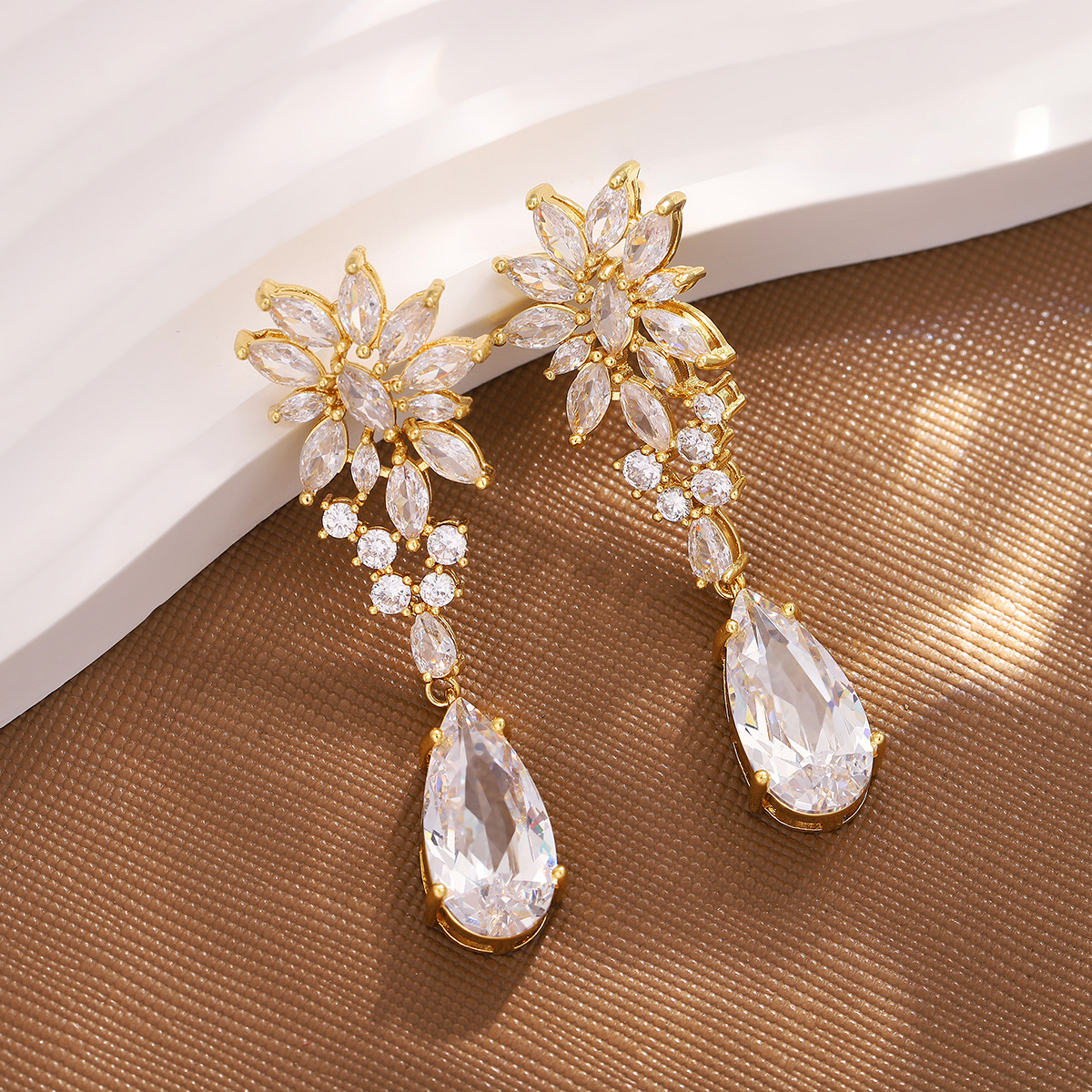Luxurious Large Zirconium Leaf Petal Waterdrop Party Earrings image 1